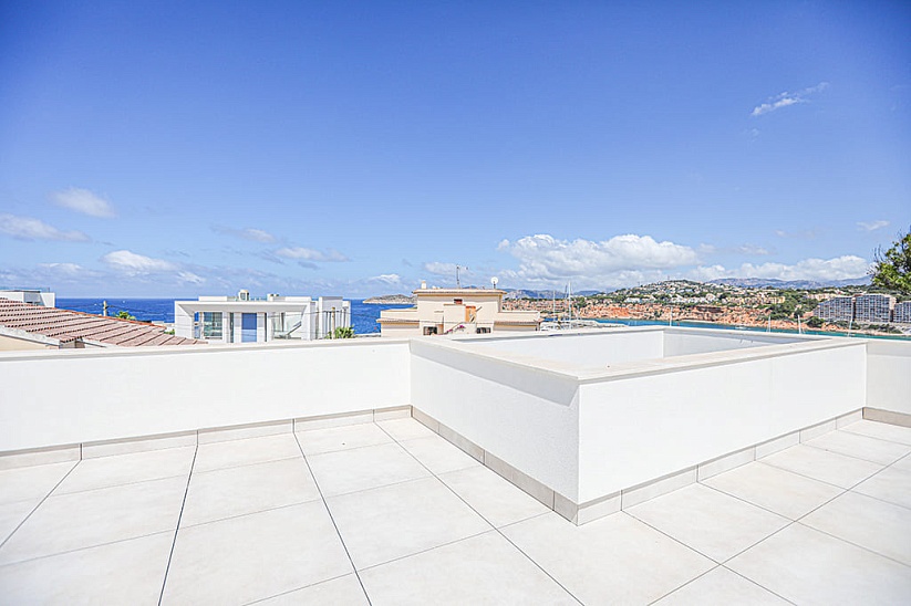 Nueva villa moderna de 3 dormitorios con vistas al mar en El Toro