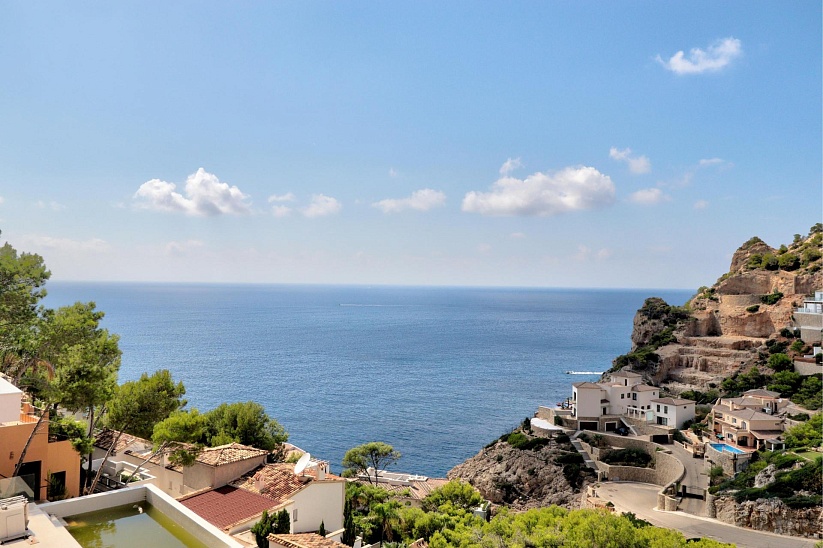 Villa de 3 dormitorios con vistas al mar en Port d'Andratx