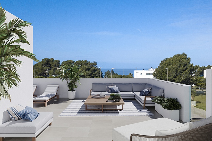 Villa moderna a estrenar con jardín y piscina y vistas al mar en Puig de Ros