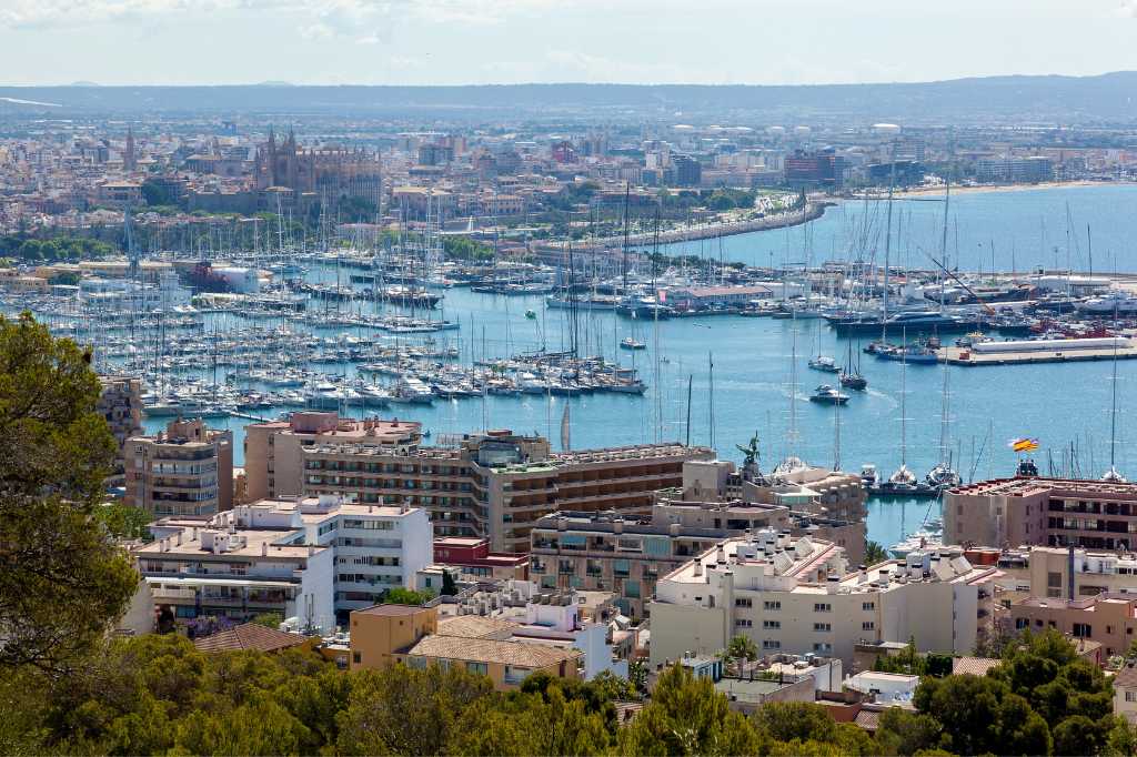 La residencia está cerca del puerto y del centro de Palma de Mallorca