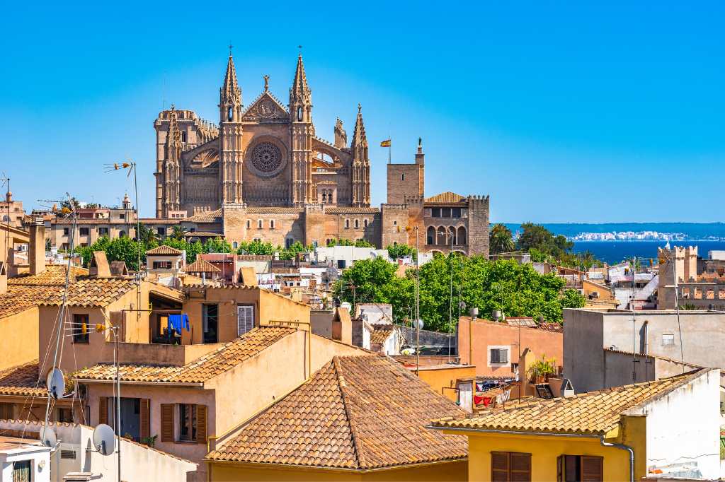 Vista de la famosa Catedral La Seu en Palma, Mallorca